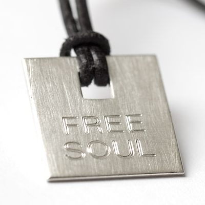 Anhänger free soul mit Gravur