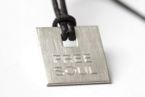 Anhänger free soul mit Gravur